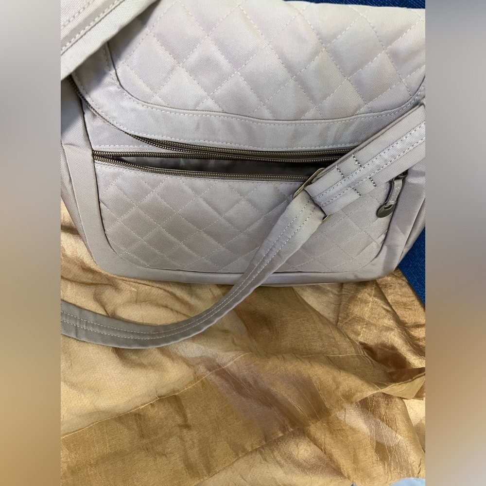 Travelon crossbody travel bag - Picture 14 of 15